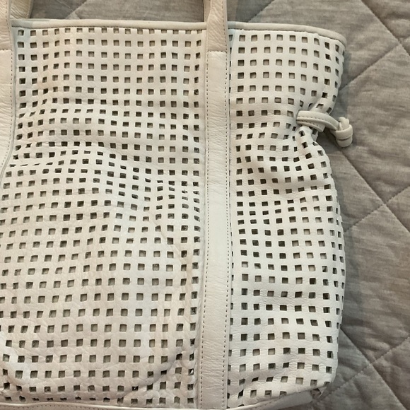 🌻 Marlene’s Genuine Leather White Purse - Picture 9 of 12